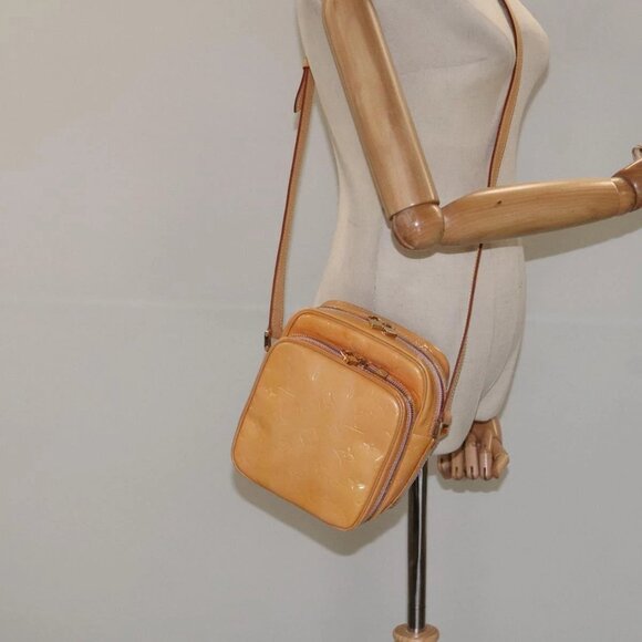 LOUIS VUITTON Monogram Vernis Wooster Bag Marshmallow Pink - Picture 13 of 15